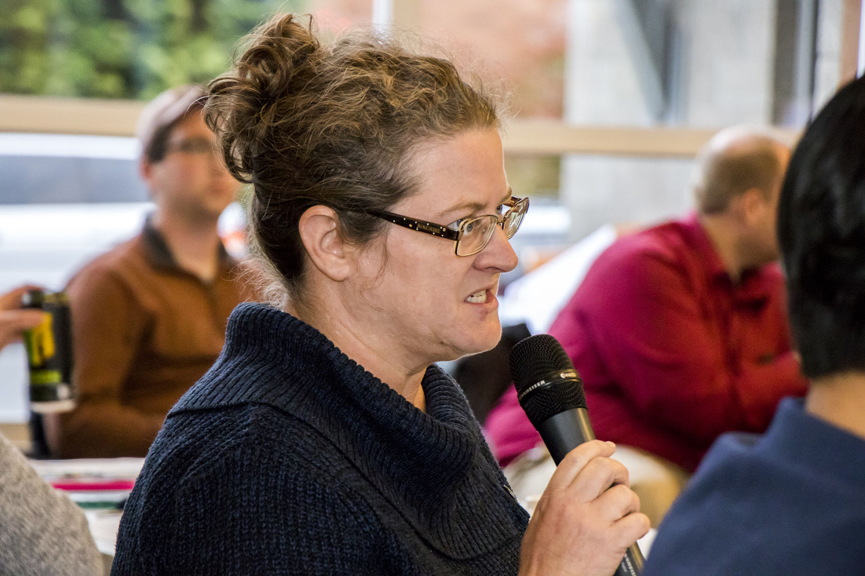 yelm.190918.homeless.meeting.jw8.jpg